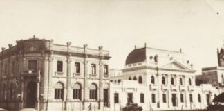 Fotos con historia: el Palacio Municipal y el embaldosado de la Plaza
